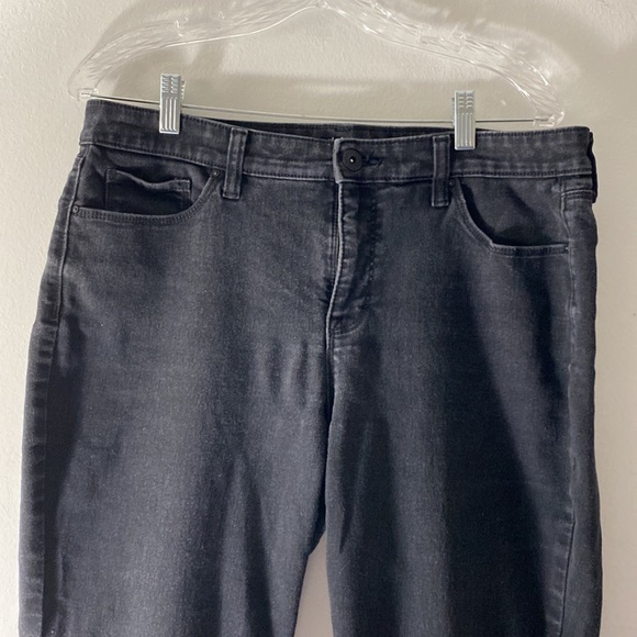 Style & Co | Black Curvy Skinny Leg Jeans Size 12 - Picture 9 of 16